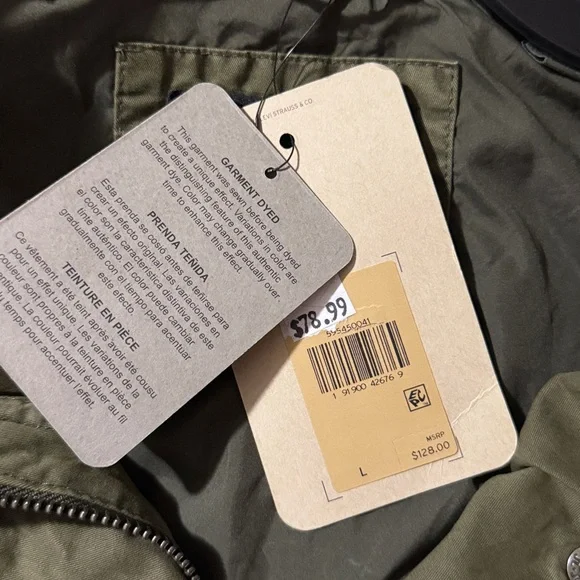 Levi's Women's Lightweight Utility Jacket in Olive - Picture 8 of 8